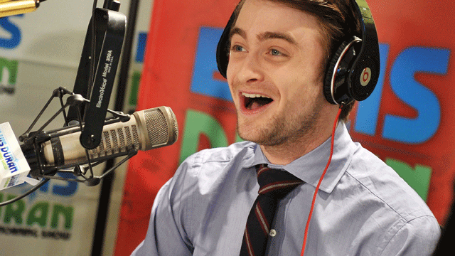 001-radcliffe-on-the-radio.gif 