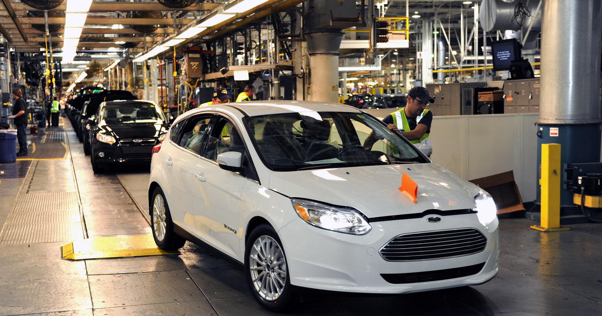 Ford recalls 140,000 Focus cars CBS News