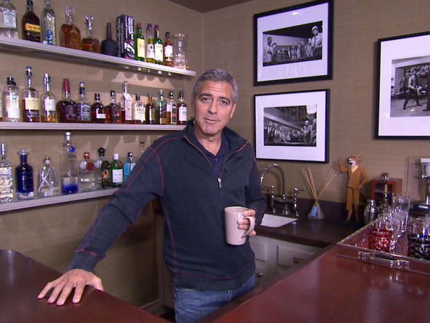 032G-Clooney-bar.jpg 