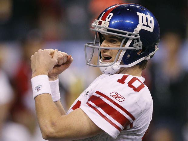 Eli Manning reacts in the closing minutes of the Super Bowl XLVI 