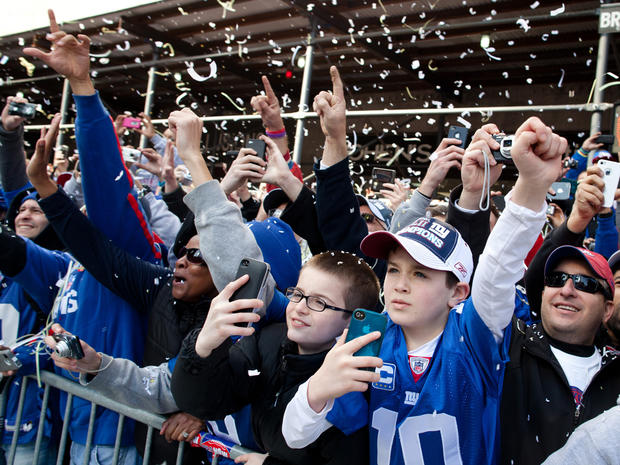 New York Giants fans cheer during the team's NFL football Super Bowl parade 