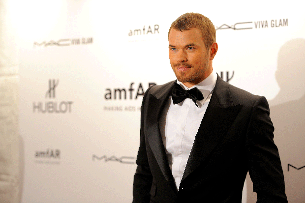 012-am-kellan.gif 