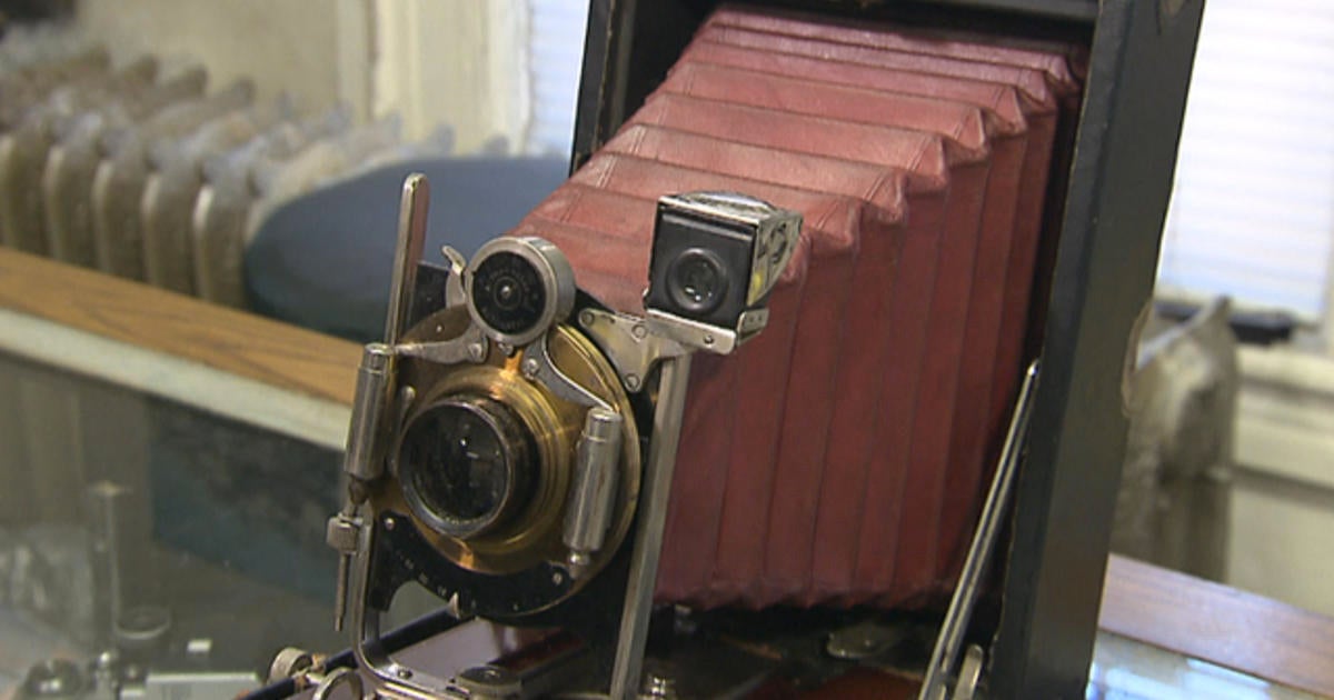 Repairman reminisces as Kodak retires its cameras - CBS News