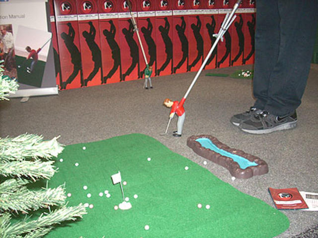 Annual Golf Show Drops Into Convention Center In Oaks - CBS