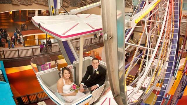 ferris-wheel-wedding-moa.jpg 