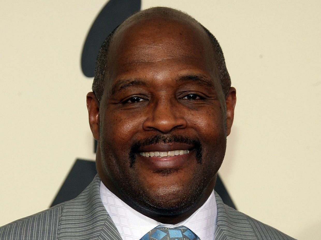 Gospel singer Marvin Winans to give Whitney Houston eulogy - CBS News