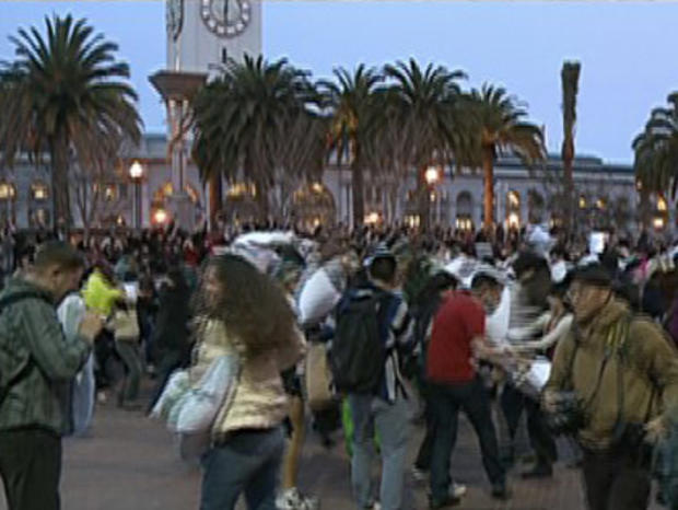 SF Pillow Fight 