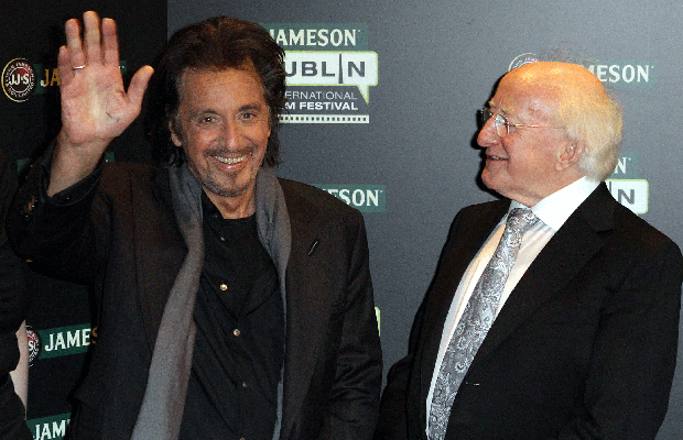 005-pacino-AP120220037051.gif 