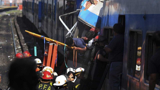 Argentina, train, crash 