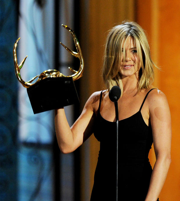 actress-jennifer-aniston-accepts-the-decade-kevin-winter.jpg 