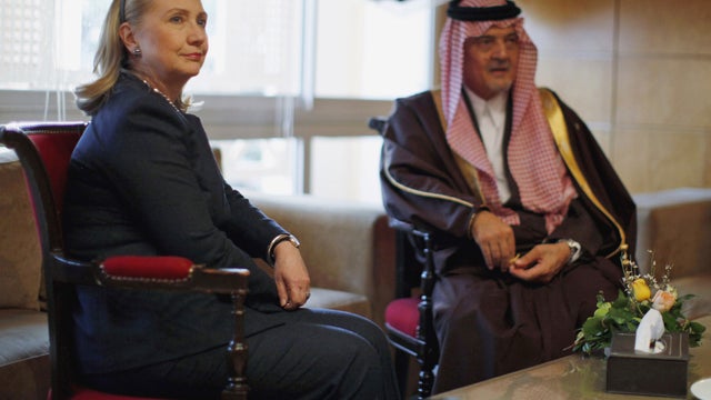 Clinton_Saudi_tAP120224135877.jpg 