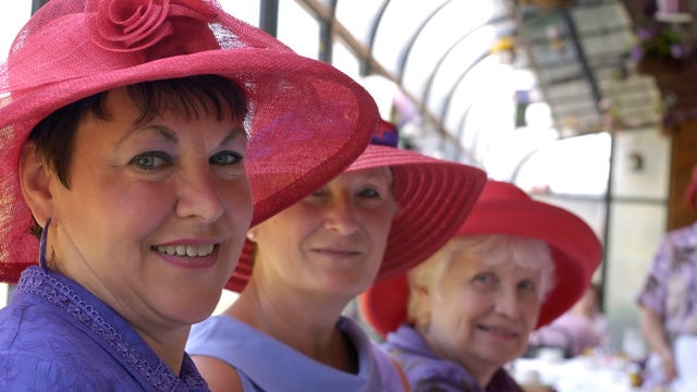 3_women_red_hats284360Medium.jpg 