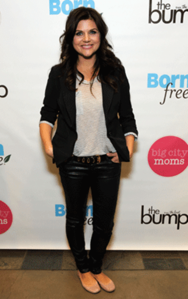 020-shower-tiffani].gif 
