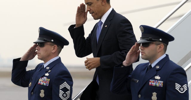 Obama touts foreign policy to raise campaign cash - CBS News