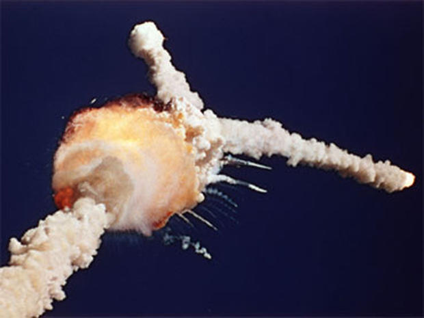 120310-Challenger_explosion-image7293529x.jpg 