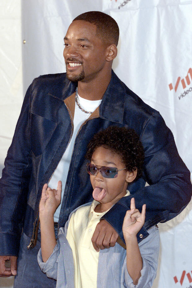 dave-hogan-will-smith-and-his-son-at-the-2001-mtv-video-music.jpg 