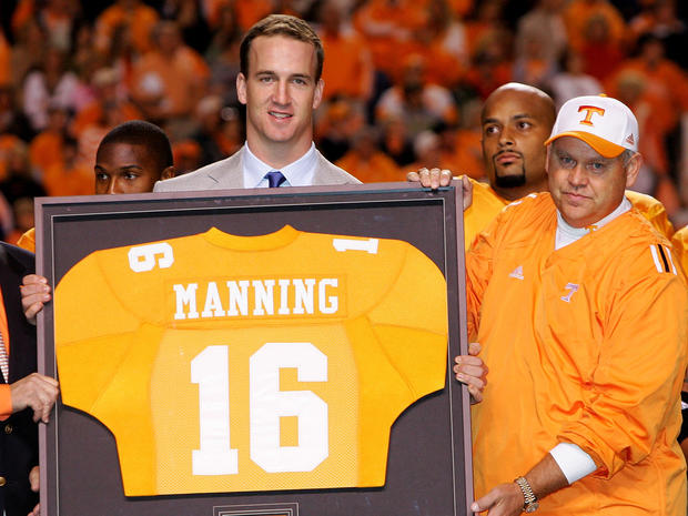 Peyton Manning is honored alongside his former college coach Phillip Fulmer 