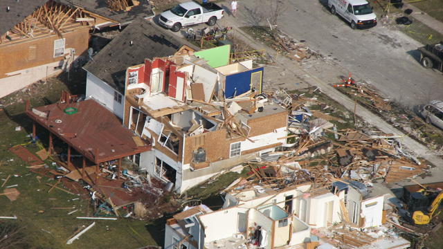 tornado-damage-aerial-photos-2.jpg 