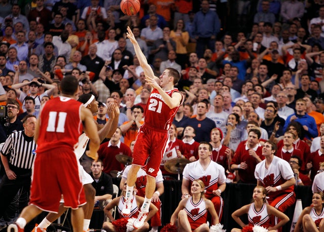 Josh Gasser misses a last-second shot  