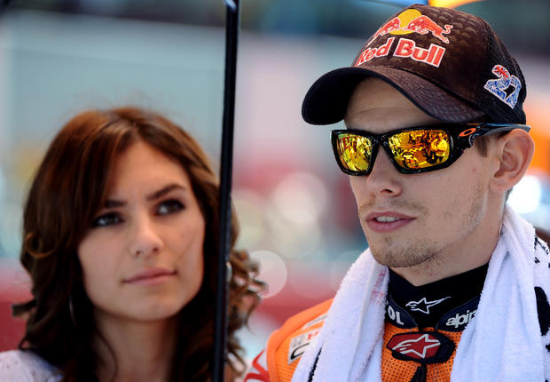vincenzo-pinto-casey-stoner-r-stands-next-to-his-wife-adriana-had-alessandra-maria.jpg 
