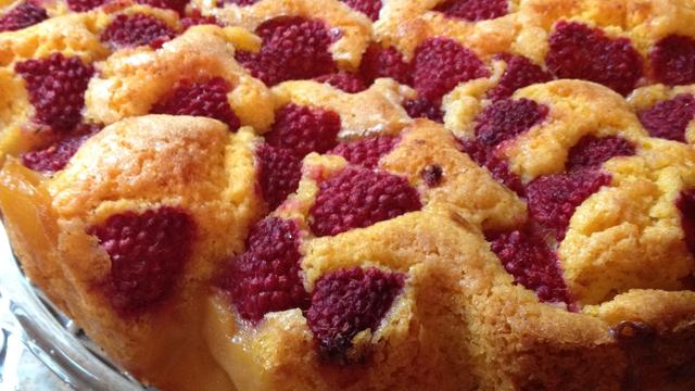 custard-tea-cake-with-raspberries_crystal-grobe.jpg 