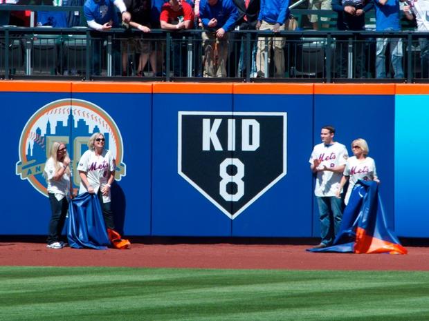 New York Mets catcher and Hall of Famer Gary Carter sign unveiled 