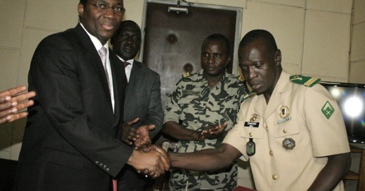 Mali's Coup Leader To Return Power - CBS News