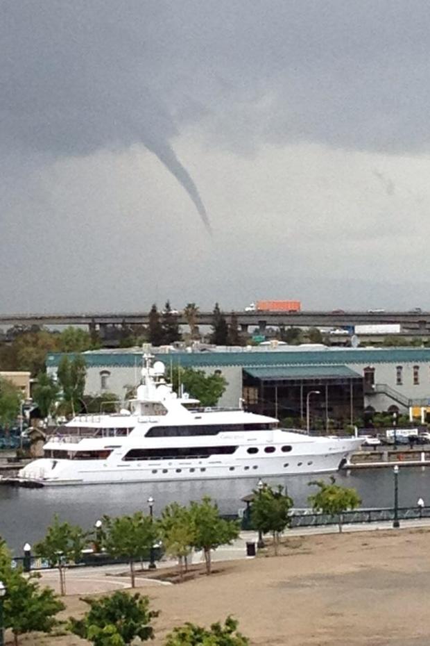 funnel-cloud-as-seen-from-the-plaza-hotel.jpg 