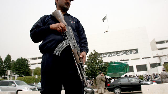 pakistan, police, parliament 