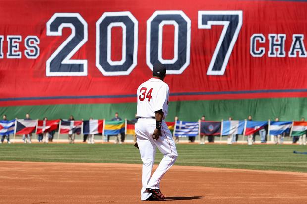 David Ortiz heads out on to the field to get his 2007 World Series Championship ring 