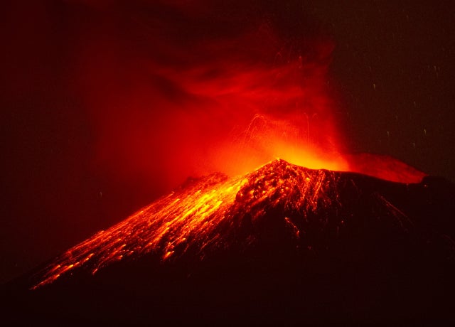 Volcano_143196548.jpg 