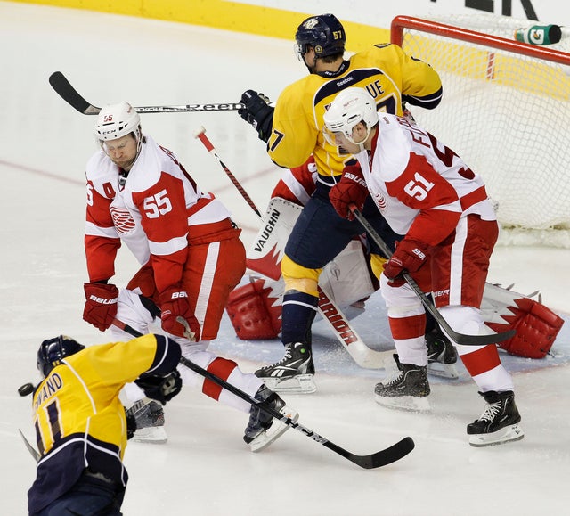 David Legwand scores a goal  
