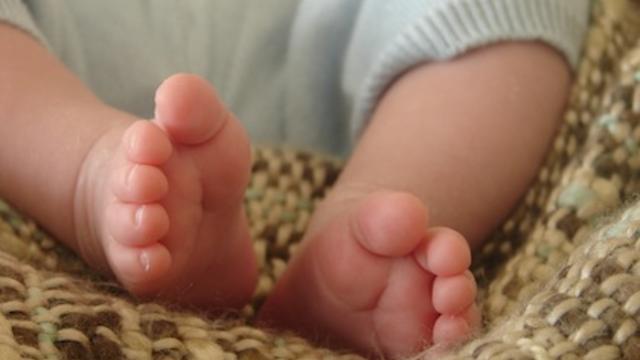 baby-feet1.jpg 