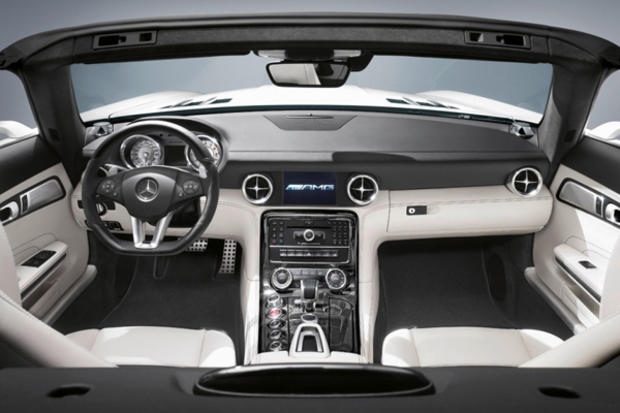 2012-mercedes-benz-sls-amg-roadster-white-front-interior-design-11-v600.jpg 