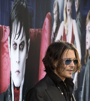 8-144011896.jpg--depp.gif 