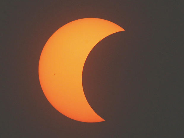 solar eclipse, beijing, china 