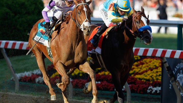 I'll Have Another edges out Bodemeister 