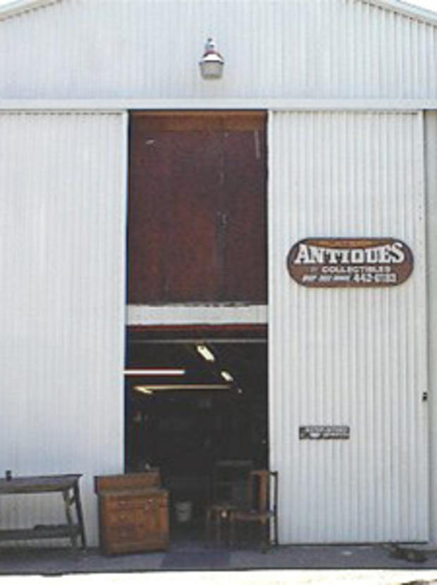 Shopping &amp; Style Antiques, Slater's Antiques and Collectibles 