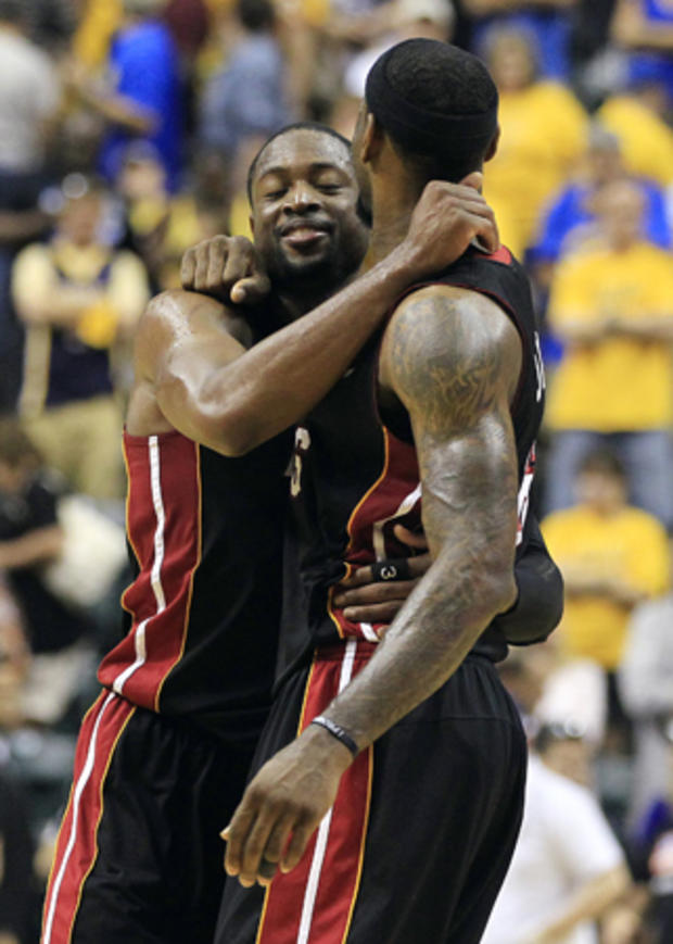 LeBron James hugs Dwyane Wade 