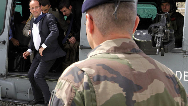 French President Francois Hollande arrives at Forward Operating Base Nijrab May 25, 2012, in Kapisa, Afghanistan, where most French troops are stationed. 