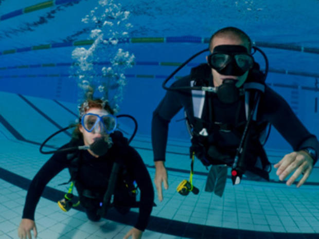 Scuba Diving Pool Couple 