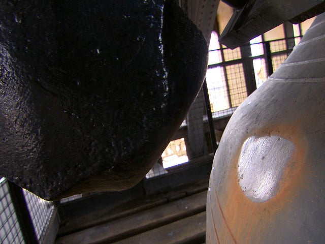 BIG_BEN_BELL.jpg 