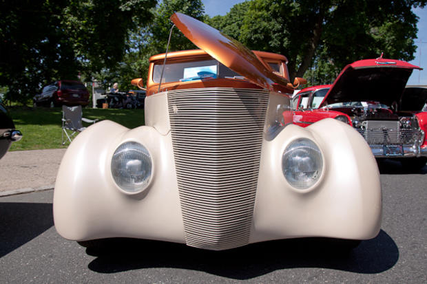 07_1937-ford-club-cabriolet.jpg 
