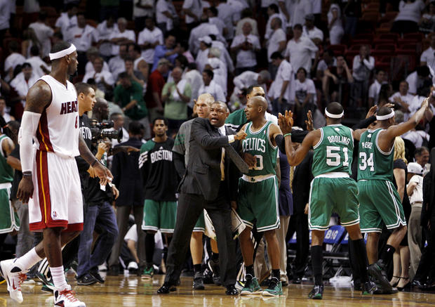Doc Rivers celebrates with Ray Allen 