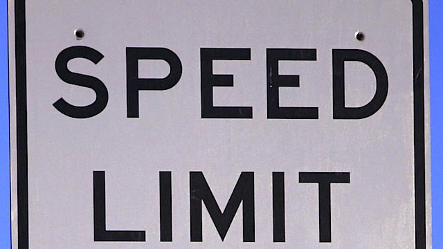 speed-limit_71500365.jpg 