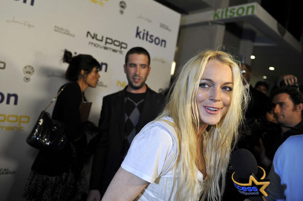 toby-canham-lindsay-lohan-poses-for-a-picture.jpg 