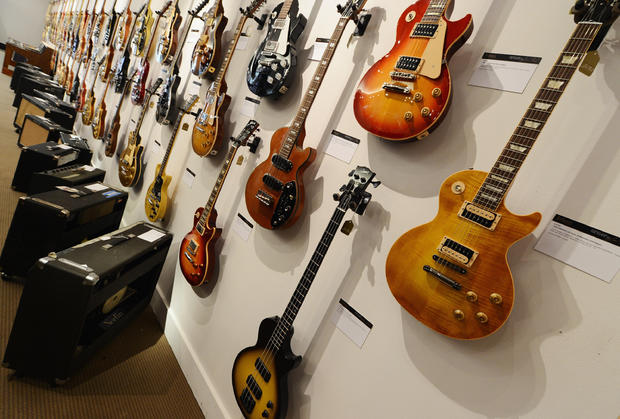 Portions Of Famed Guitar Maker Les Paul's Estate -- Auction 