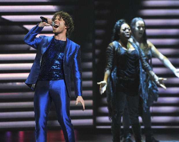 theo-wargo-josh-young-and-the-cast-of-jesus-christ-superstar-perform.jpg 