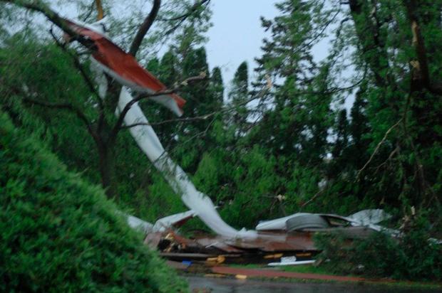 strong-wind-damage-cherry-grove-township-kenyon-leader-megan-henschen.jpg 