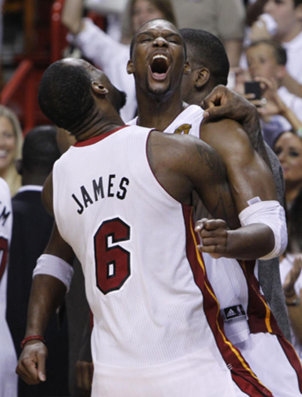 LeBron James and Chris Bosh react in the final moments 